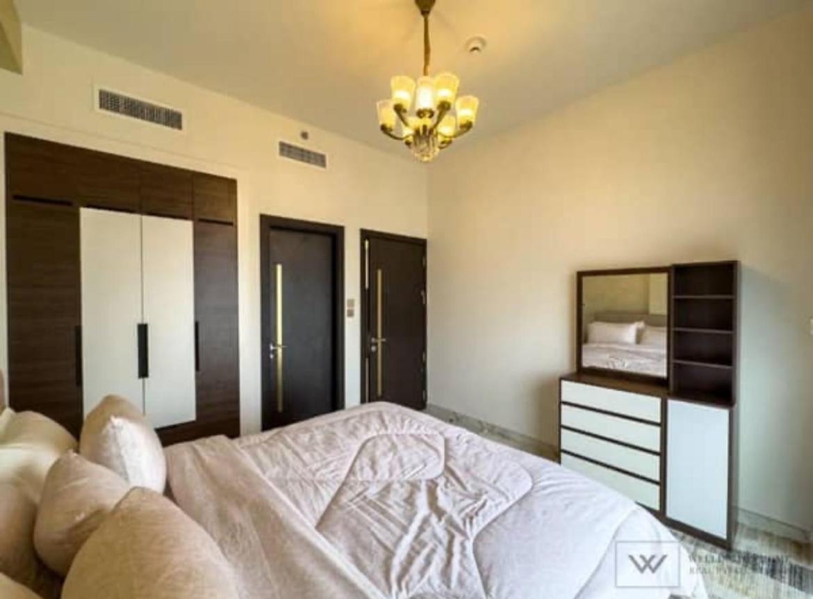 Huge Luxurious 1 Bedroom Dubai